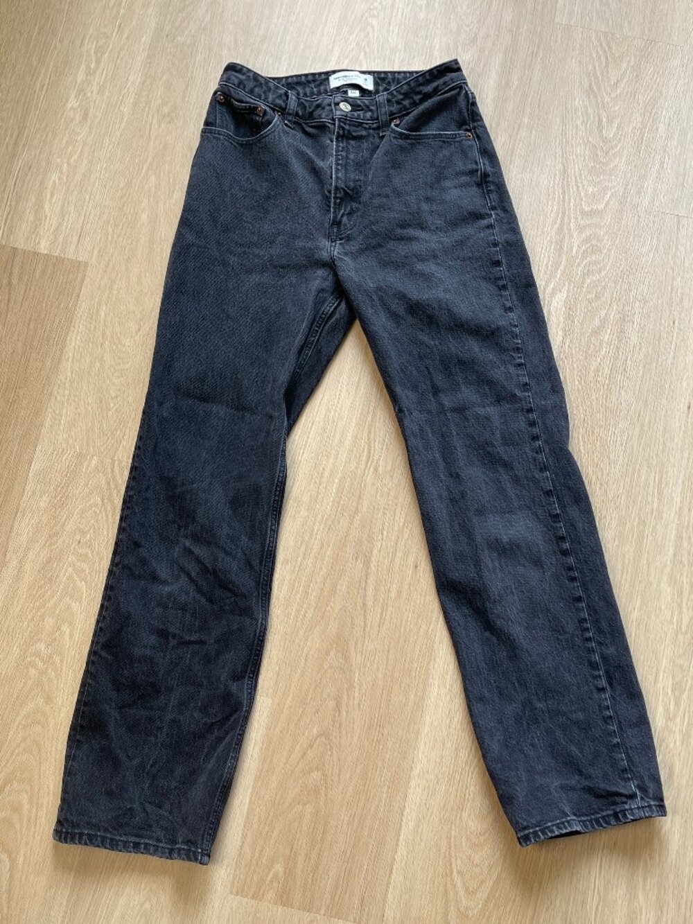 Abercrombie & Fitch Curve Love ’90s Relaxed Jeans Black High Rise Size 26/2